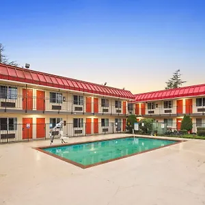 Hotel At Washington By Oyo I-405